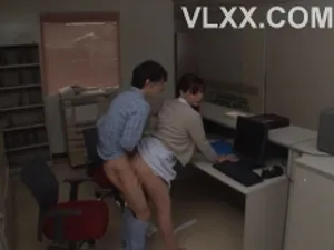 Bắn tinh ngập lồn em đồng nghiệp Shen Nana