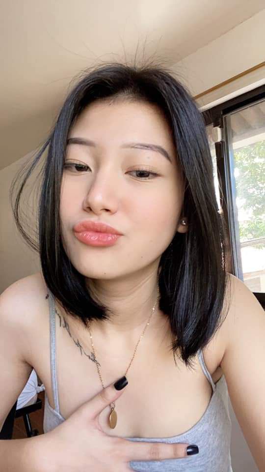 Bà mẹ trẻ xinh đẹp của thằng bạn thân