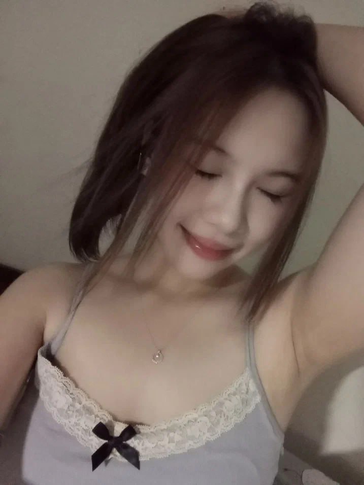 Một tháng không quay tay, cậu con trai điên cuồng đụ má đơn thân